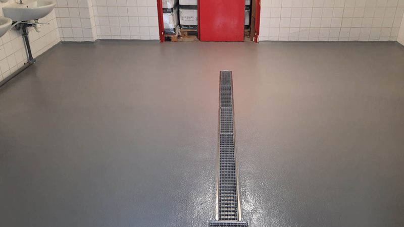 AUTOLISSANT POLYURETHANE-CIMENT ANTIDÉRAPANT AUTOLISSANT POLYURETHANE-CIMENT ANTIDÉRAPANT